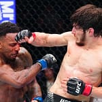 Movsar Evloev célèbre sa victoire face à Lerone Murphy à UFC Londres 2026