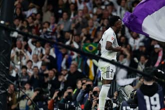 Viniícius Jr célèbre au Bernabéu lors de Real Madrid 3-2 Atlético Madrid La Liga